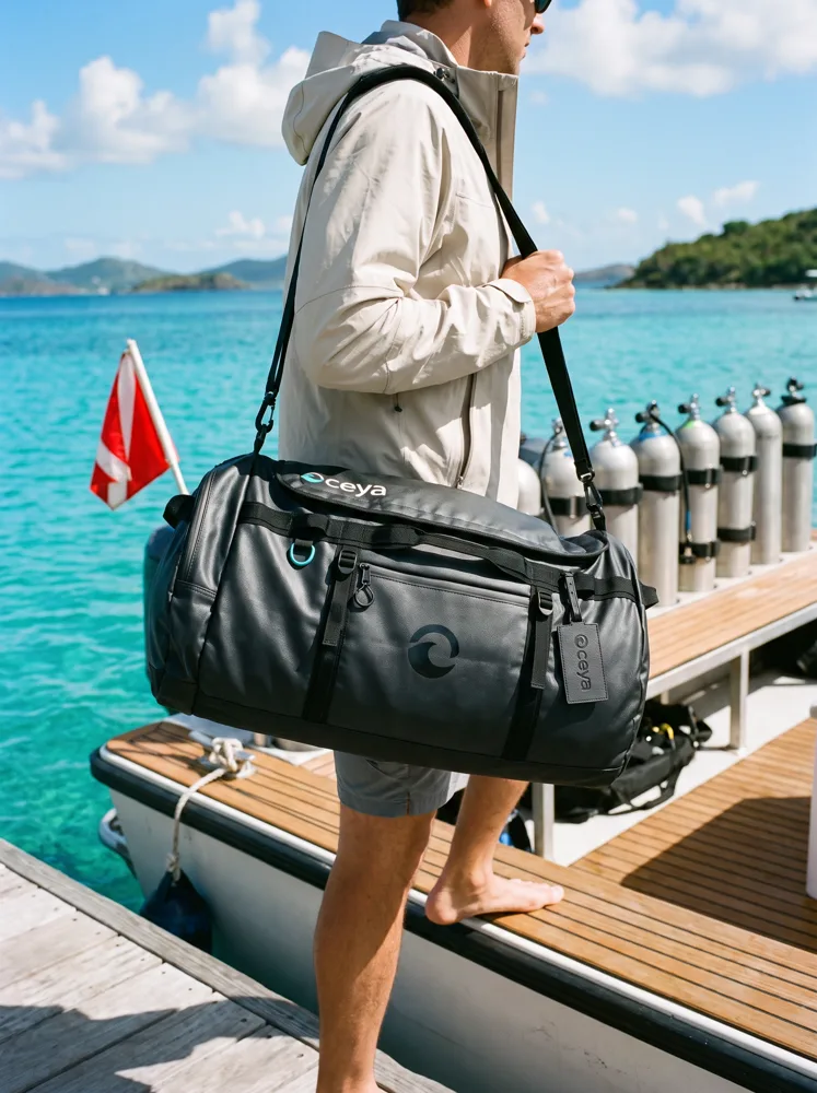 Oceya Duffle auf dem Tauchboot